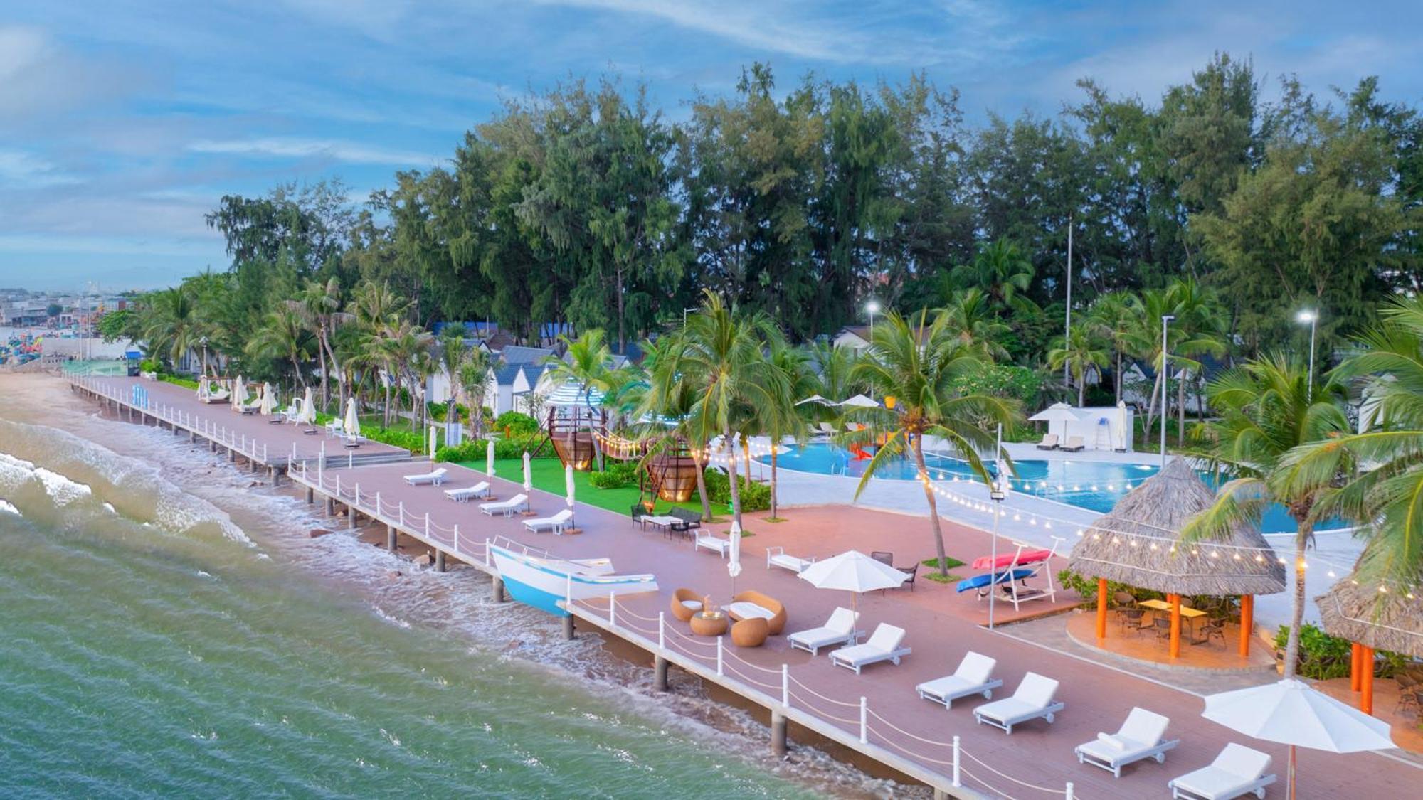 Palace Long Hai Resort Exterior photo