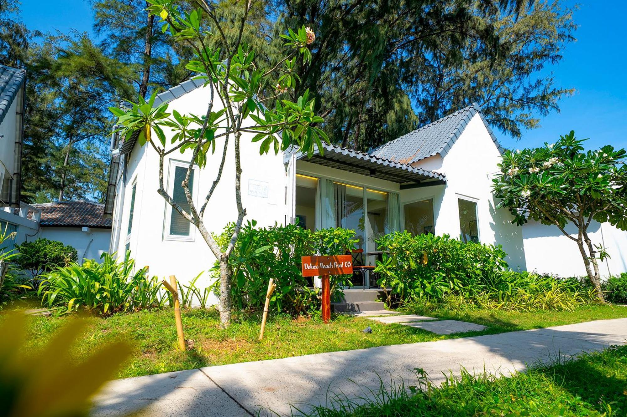 Palace Long Hai Resort Exterior photo